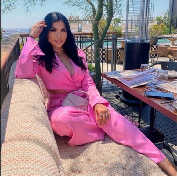 Zara Set Satin Cropped Blazer and Wide Pants Pink - Picture 3 of 8